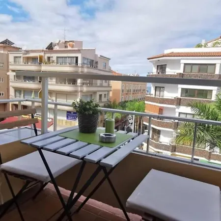 Best Location Near Beach & Lagomartianez Wifi Enjoy It !!! Puerto de la Cruz (Tenerife)