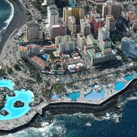 Best Location Near Beach & Lagomartianez Wifi Enjoy It !!! Apartment *